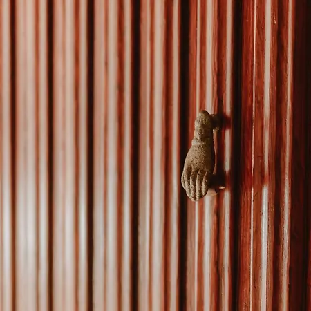 Casa Ocra Васто