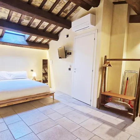Guest house Casa Ocra 4*